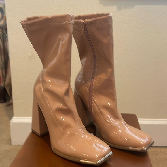 Forever 21 faux Patton leather three-quarter Carmel color boots.Worn 1x. Size 8. - Picture 1 of 9